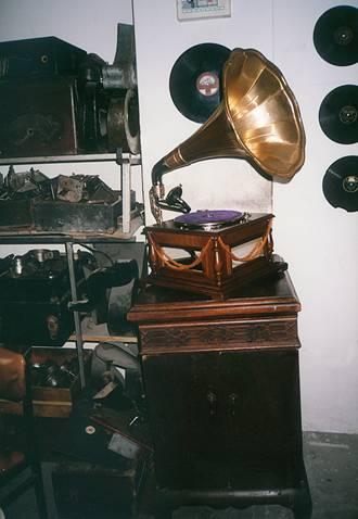 gramophone5